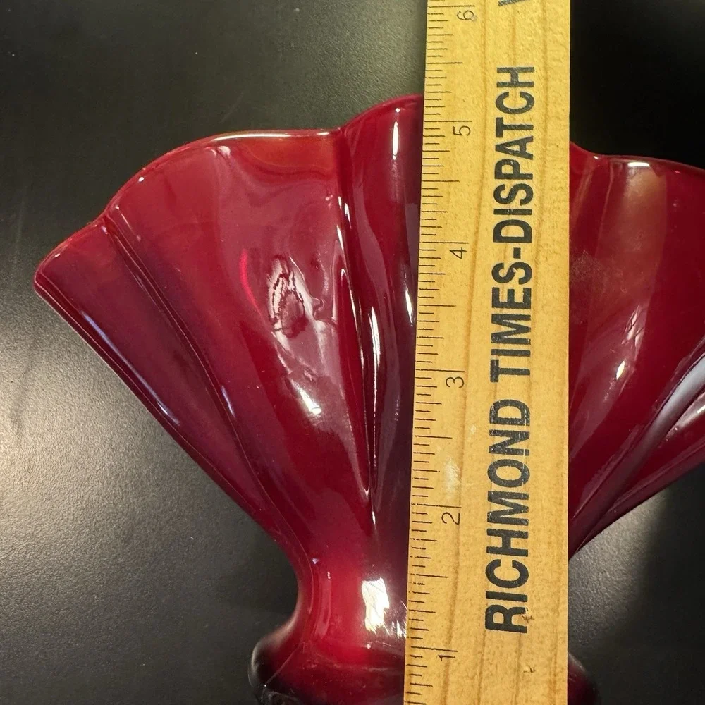Fenton Vintage Mandarin‎ Red Fan Vase. Unmarked, No Damage